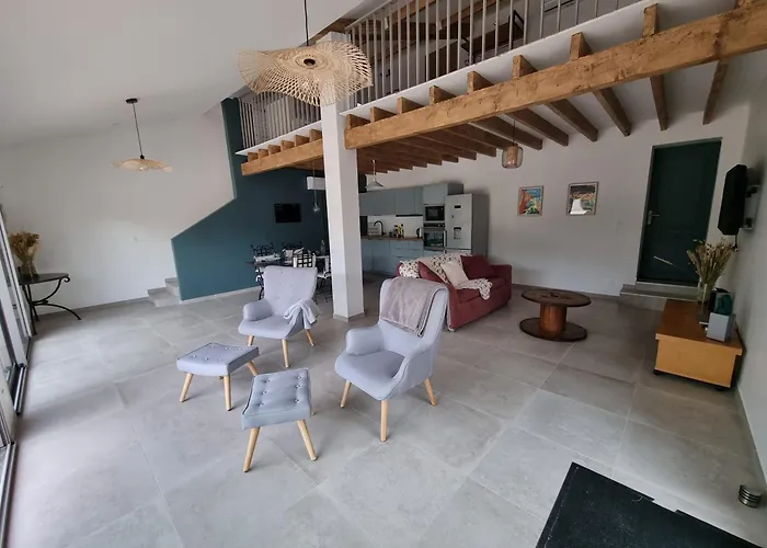 Maison A St Mitre