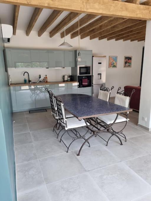 Holiday home Maison A St Mitre