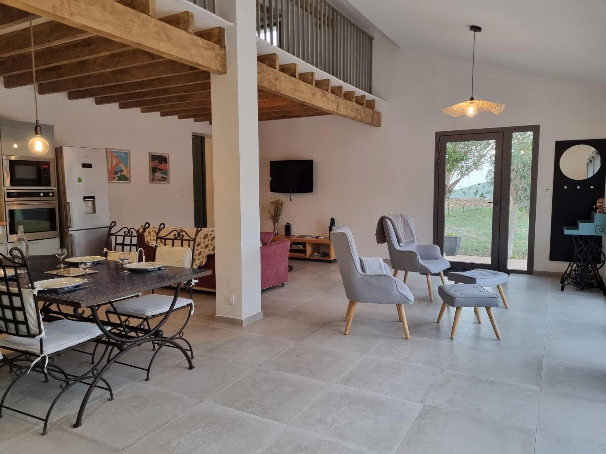 Maison A St Mitre Holiday home *